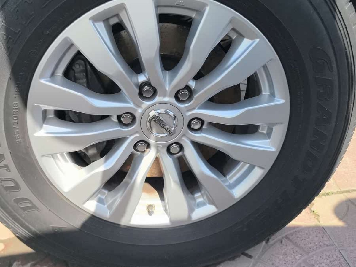 日產(chǎn) 途樂  2018款 4.0L 領(lǐng)英型圖片