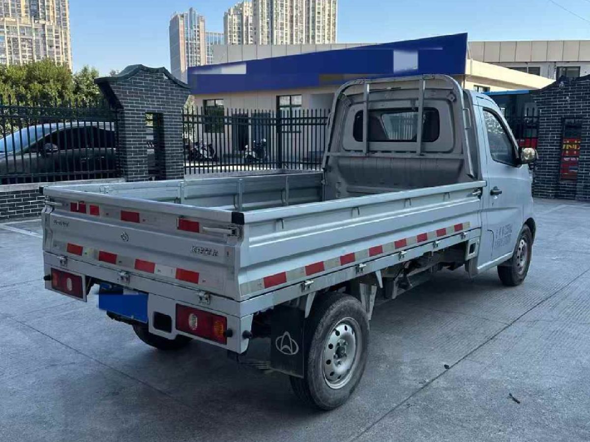 長(zhǎng)安歐尚 長(zhǎng)安星卡  2024款 1.5L 單排短箱載貨汽車豪華型圖片