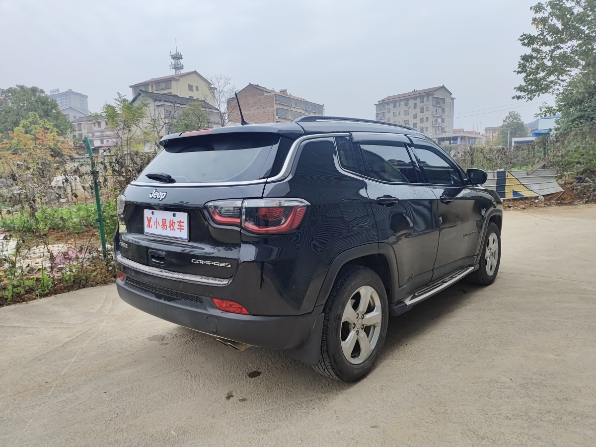 Jeep 指南者  2019款  220T 自動(dòng)家享版圖片