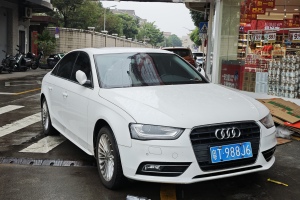 奥迪A4L 奥迪 35 TFSI 自动舒适型