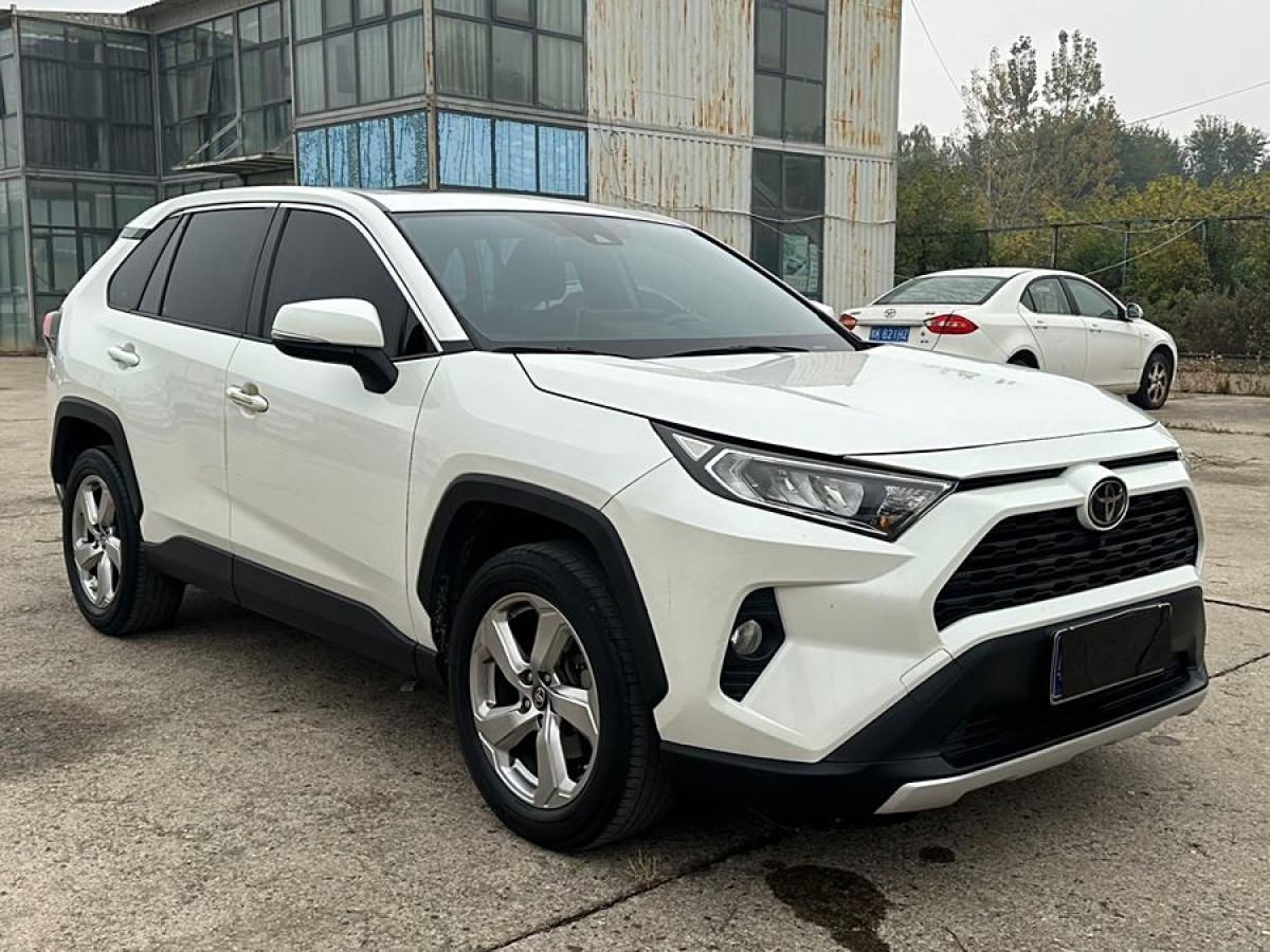 豐田 RAV4榮放  2020款 2.0L CVT兩驅(qū)風(fēng)尚PLUS版圖片