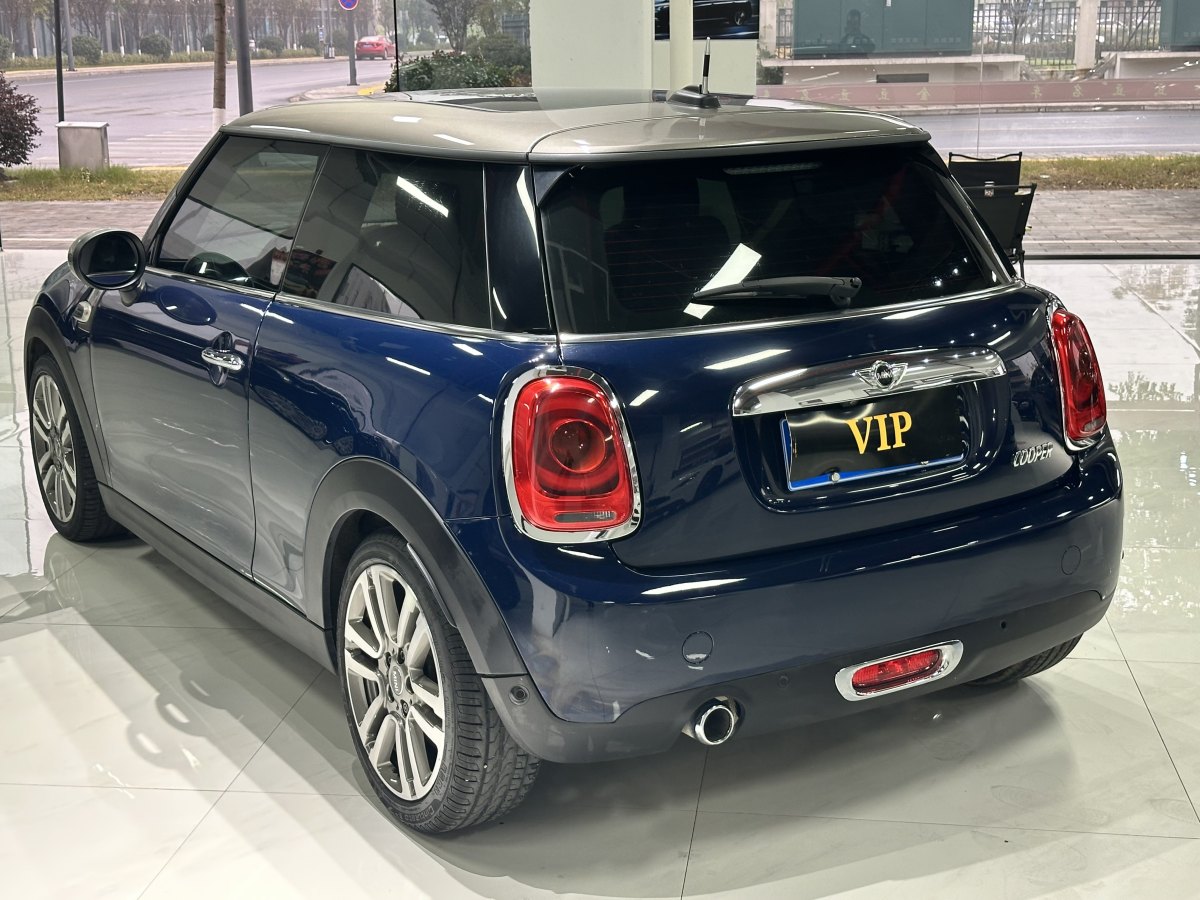 MINI COUNTRYMAN  2018款 1.5T COOPER 經(jīng)典派圖片