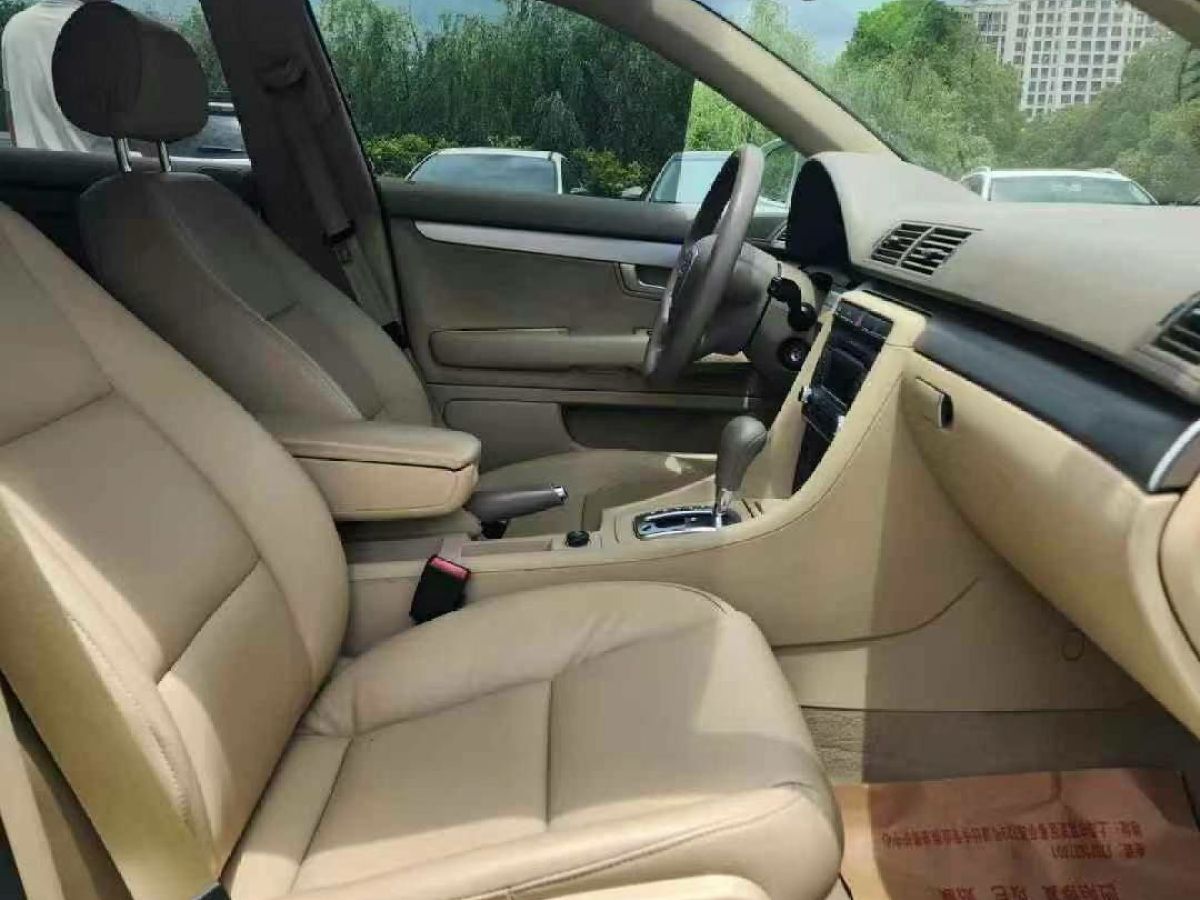 奥迪 奥迪A4  2007款 A4 3.0 Quattro旗舰型图片