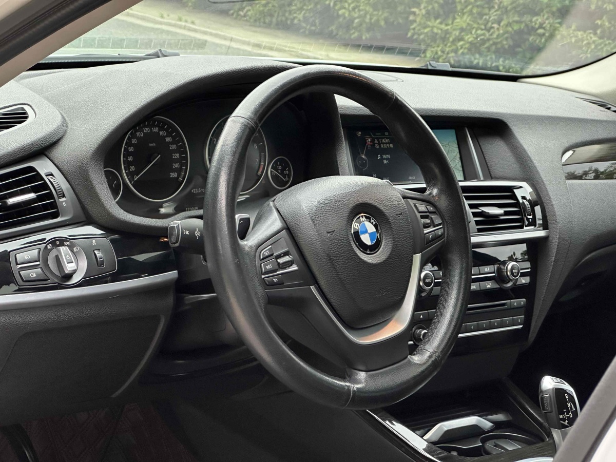 寶馬 寶馬X4  2014款 xDrive20i X設(shè)計(jì)套裝圖片