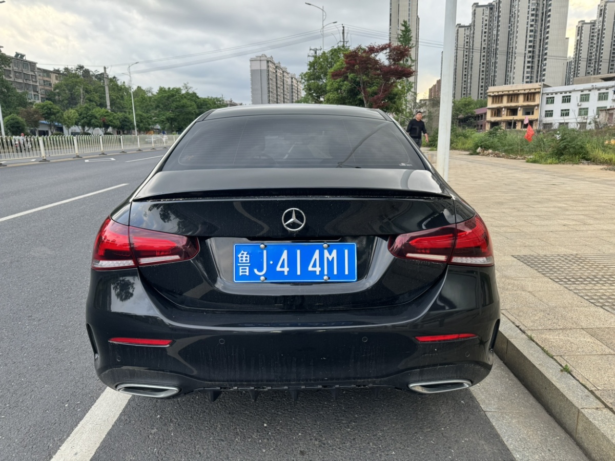2019年8月奔驰 奔驰A级  2020款 A 200 L 运动轿车