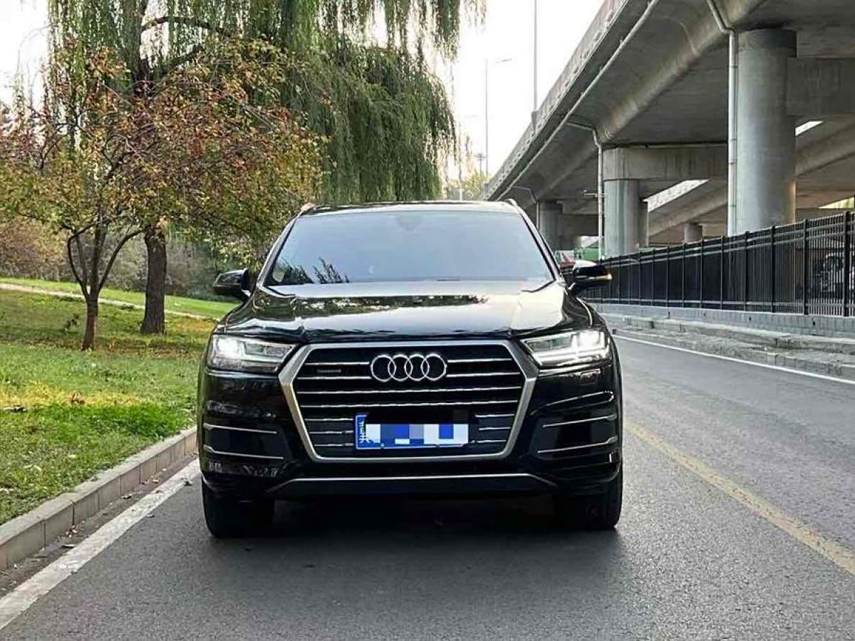 奧迪 奧迪Q7  2018款 45 TFSI S line運(yùn)動(dòng)型圖片