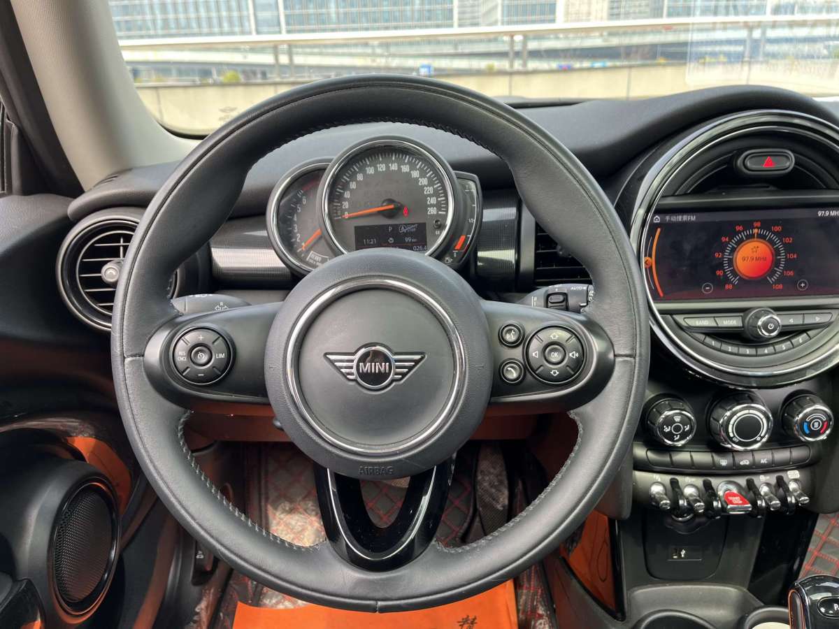 MINI MINI  2020款 1.5T COOPER 經典派 五門絕色版圖片