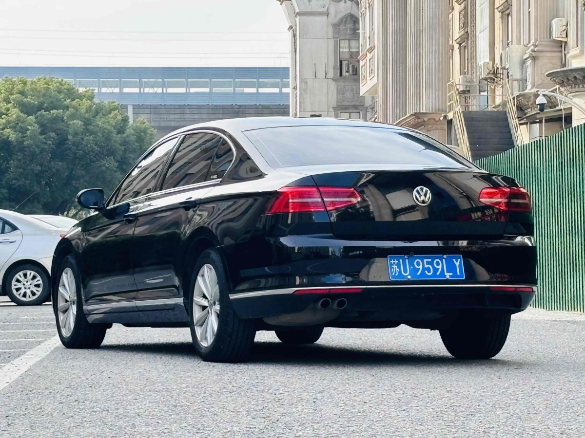 大眾 邁騰  2018款 330TSI DSG 領(lǐng)先型圖片