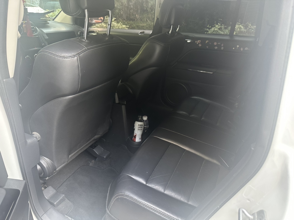 Jeep 指南者  2012款 2.0L 兩驅(qū)豪華版圖片