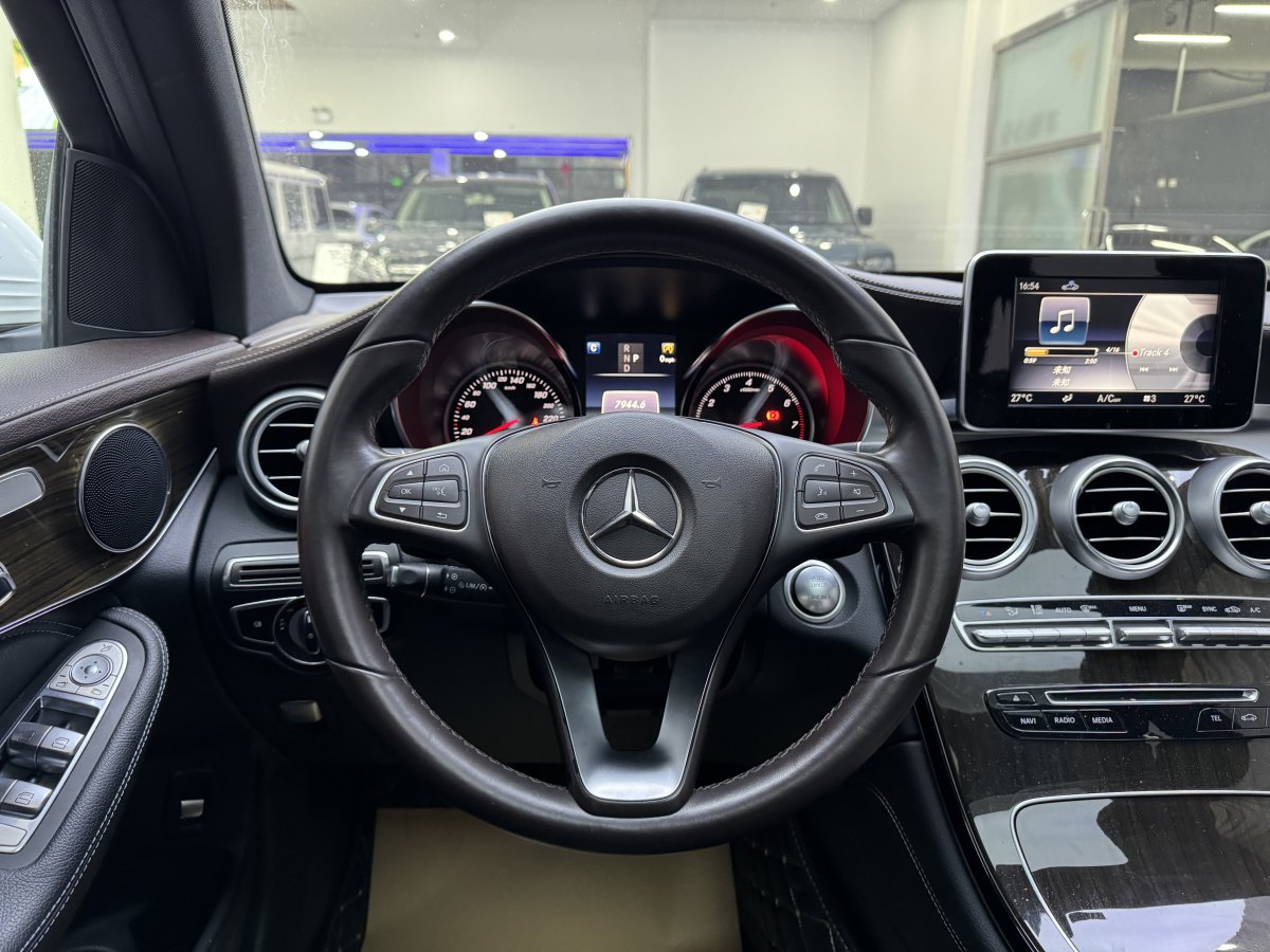 奔馳 奔馳GLC  2019款 GLC 260 4MATIC 動(dòng)感型圖片