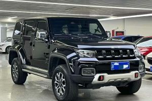 BJ40 北京 2.0T 自動四驅(qū)城市獵人版?zhèn)b客型