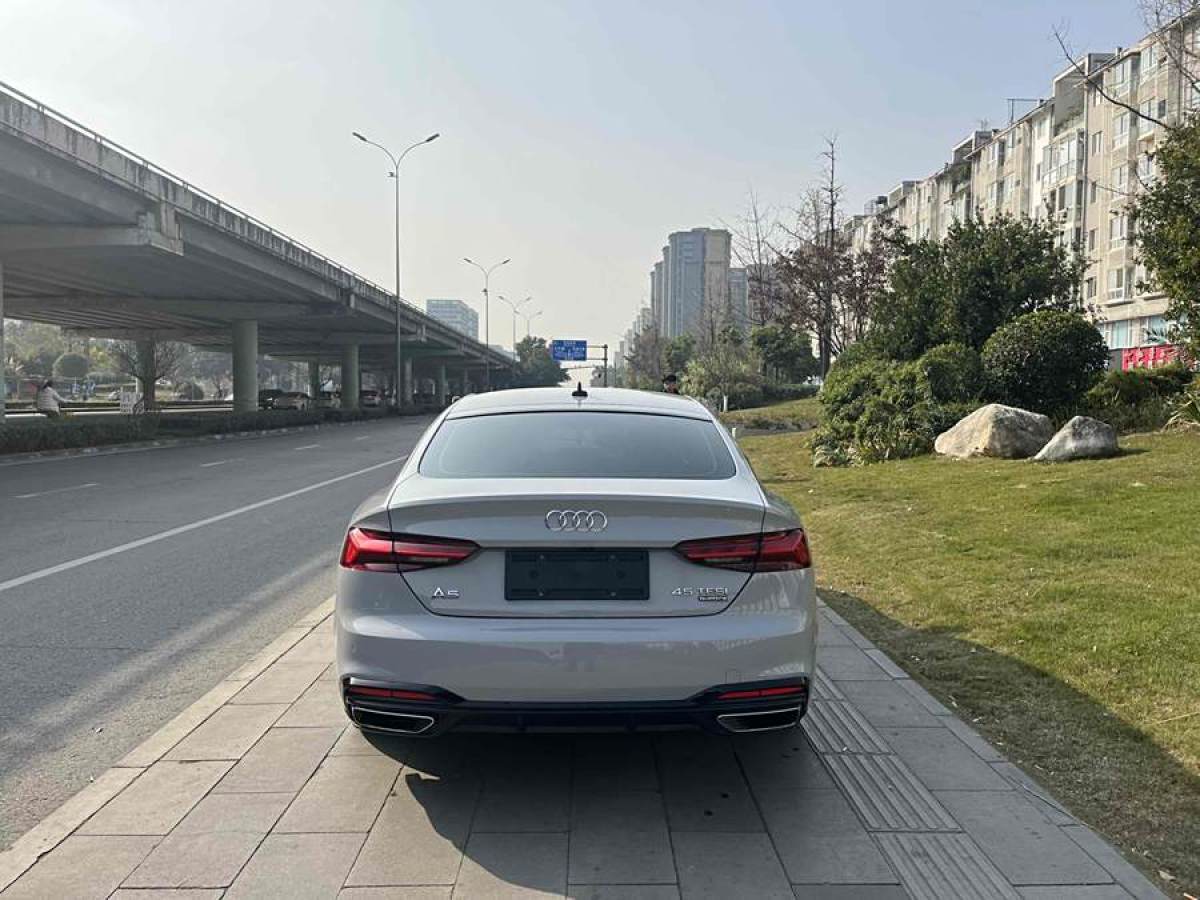 奧迪 奧迪A5  2024款 Sportback 40 TFSI quattro 豪華動感型圖片