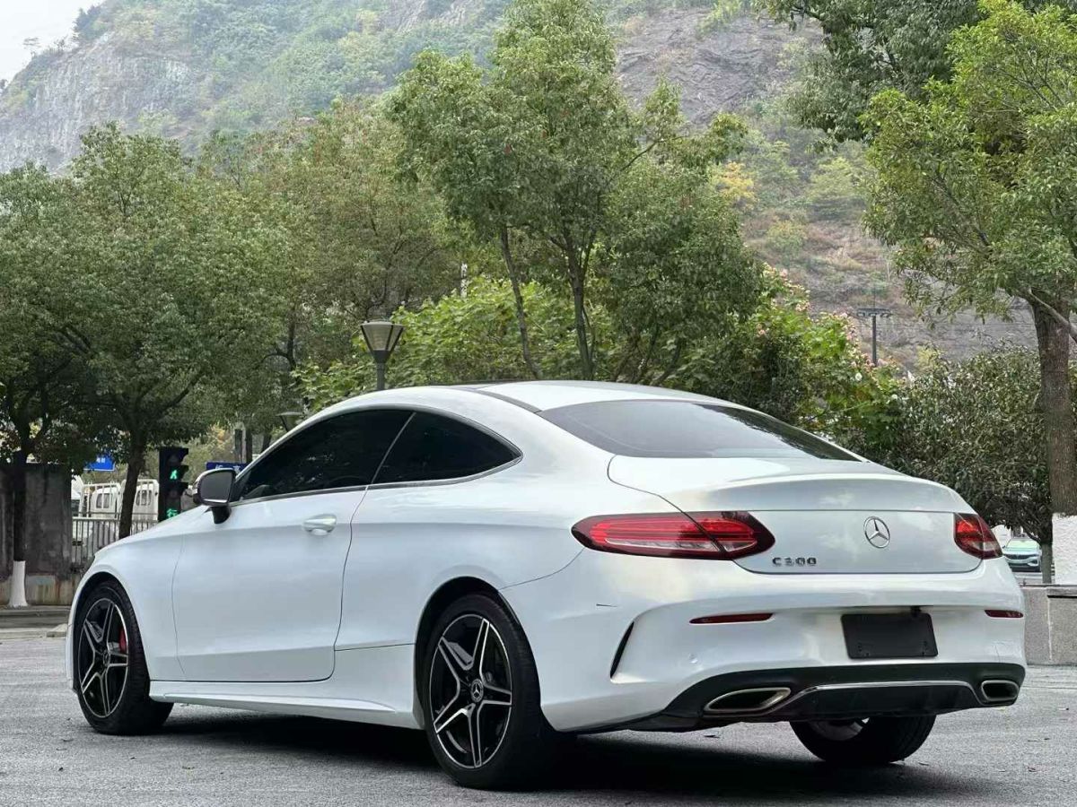 奔馳 奔馳GLE  2019款 GLE 400 4MATIC 臻藏版(特殊配置)圖片