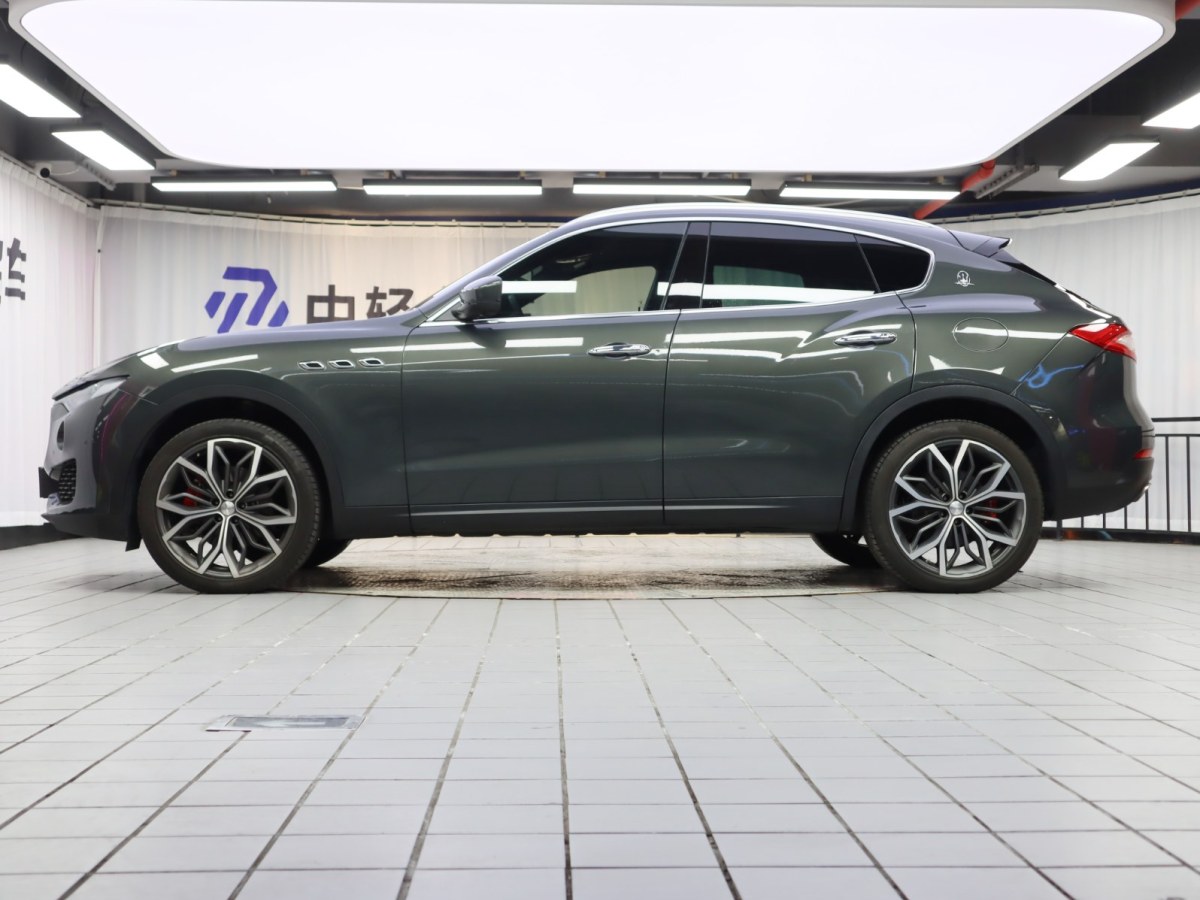 瑪莎拉蒂 Levante  2018款 3.0T 350Hp 標(biāo)準(zhǔn)版圖片