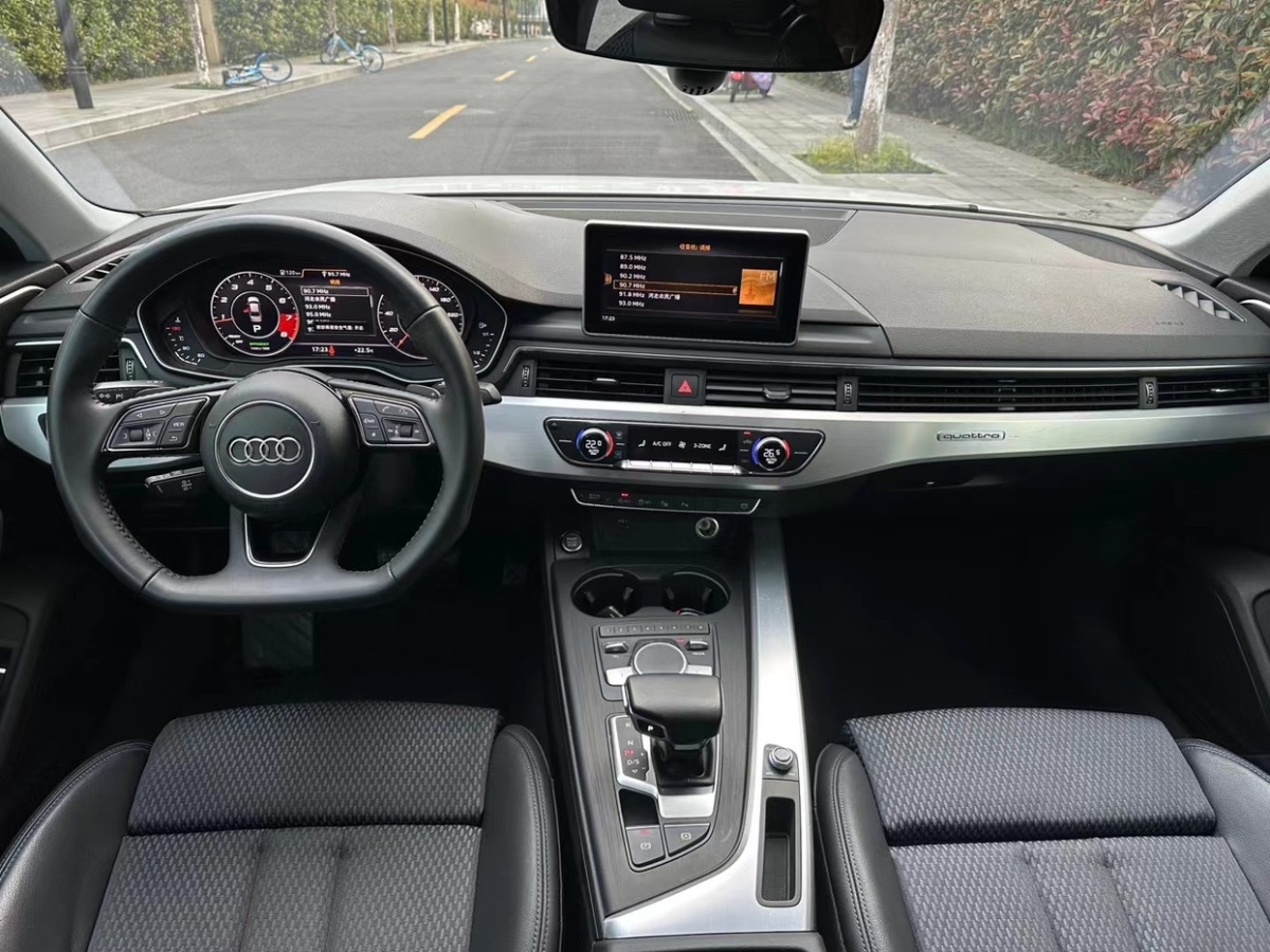 2018年10月奥迪 奥迪A4L  2018款 30周年年型 45 TFSI quattro 运动型