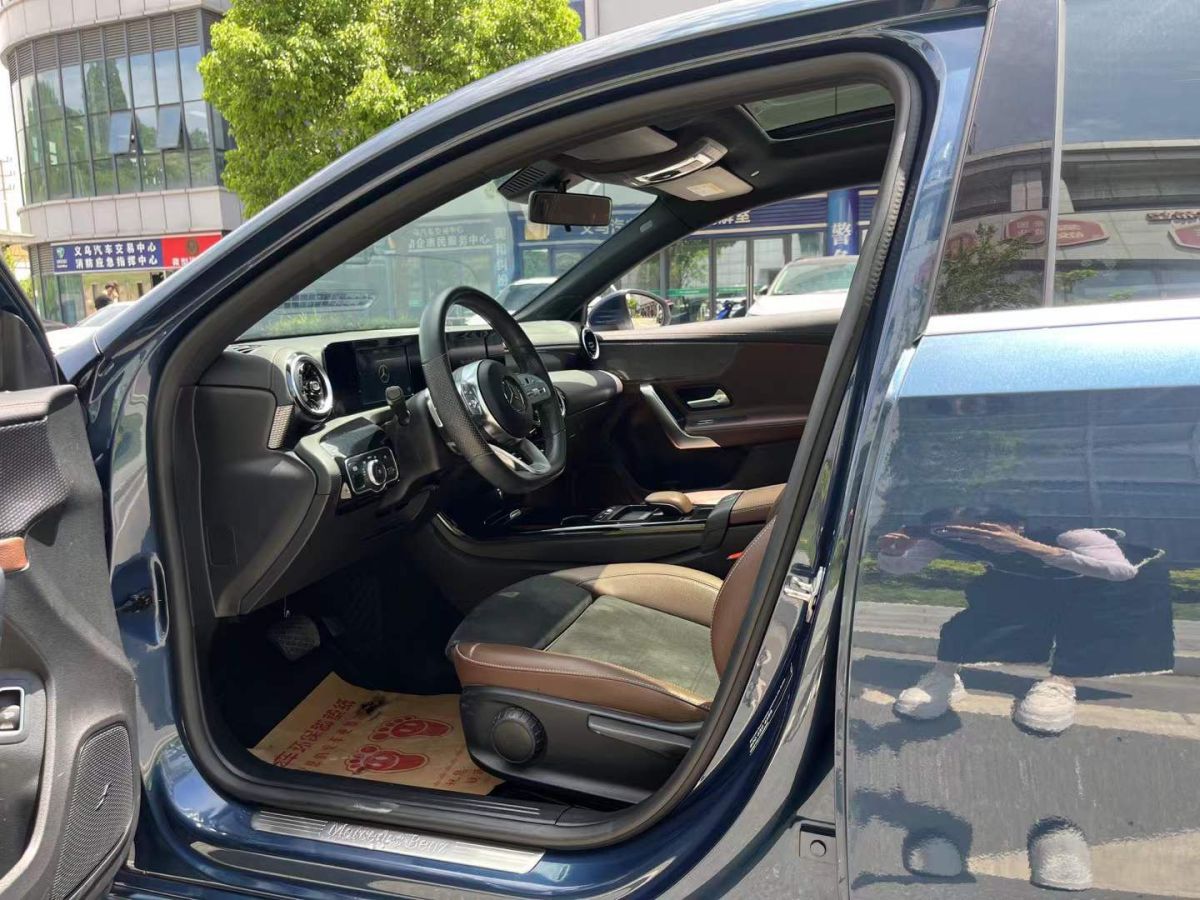 奔馳 奔馳GLE  2019款 GLE 400 4MATIC 臻藏版(特殊配置)圖片