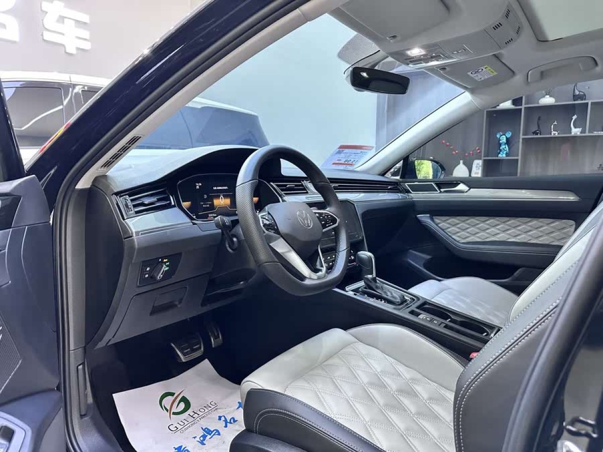 大眾 邁騰  2023款 200萬輛紀(jì)念版 330TSI DSG領(lǐng)先型圖片