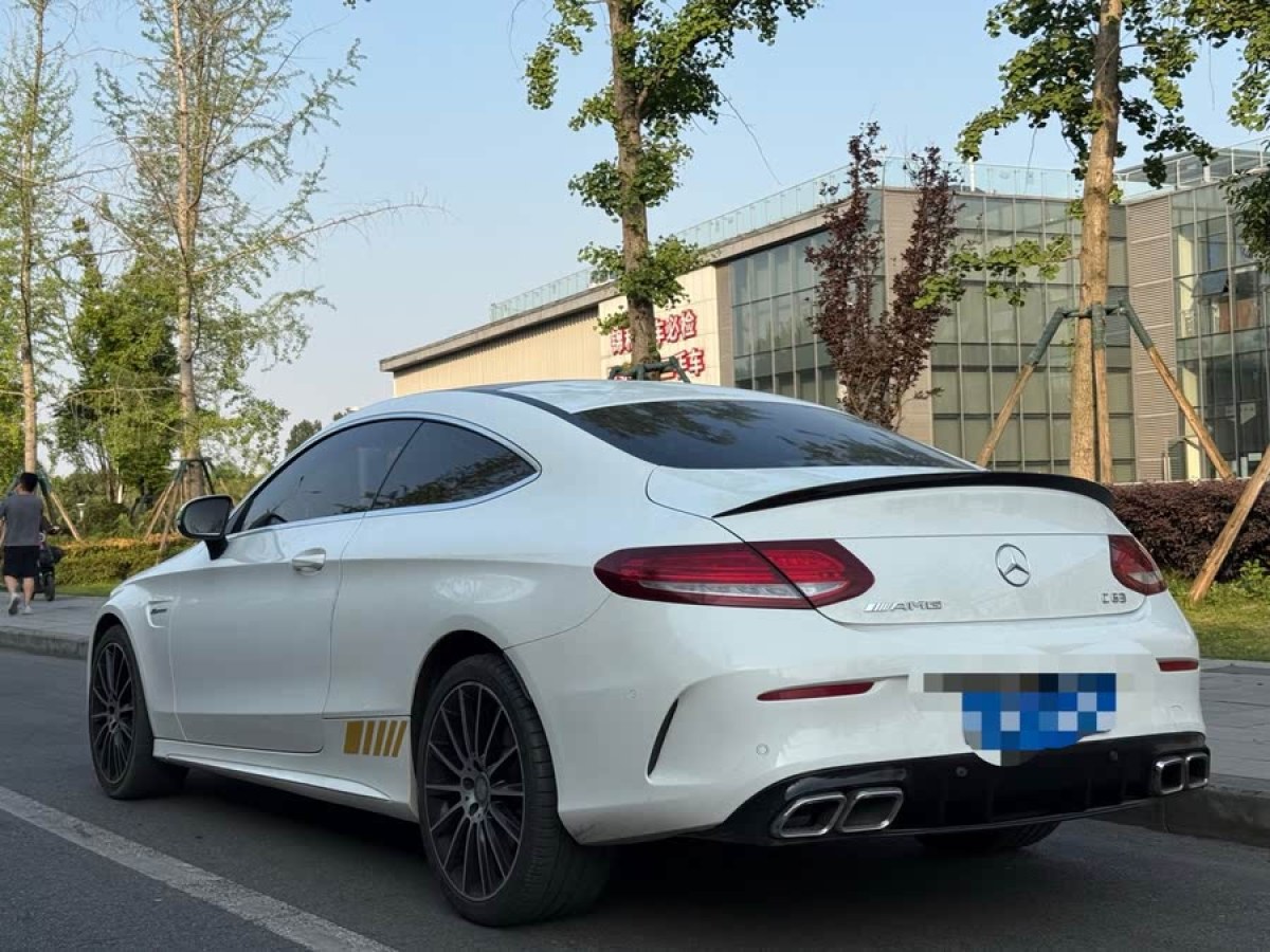 奔馳 奔馳C級(jí)  2016款 C 200 4MATIC 轎跑版圖片