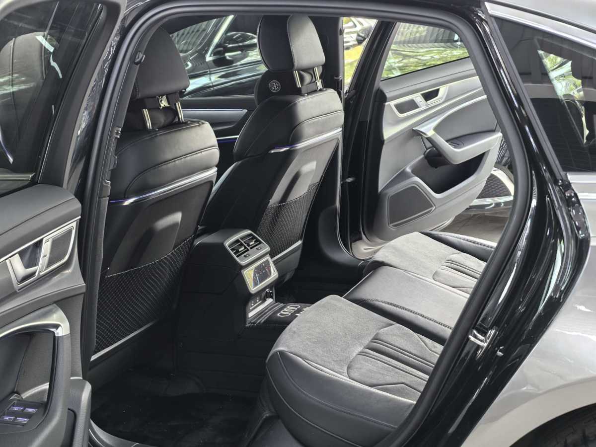 奧迪 奧迪A6L  2024款 45 TFSI 臻選動感型圖片