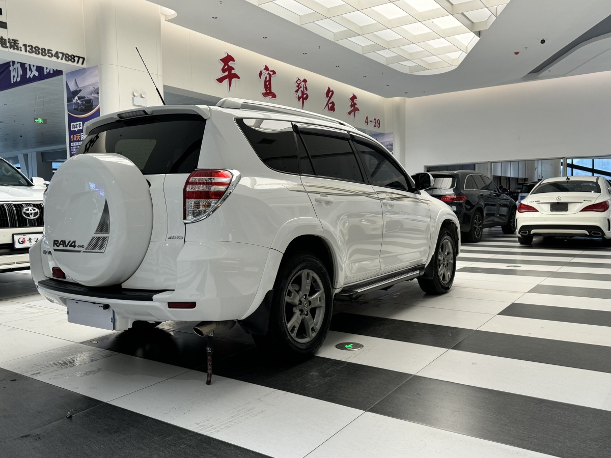 豐田 RAV4榮放  2012款 炫裝版 2.0L 自動四驅(qū)圖片