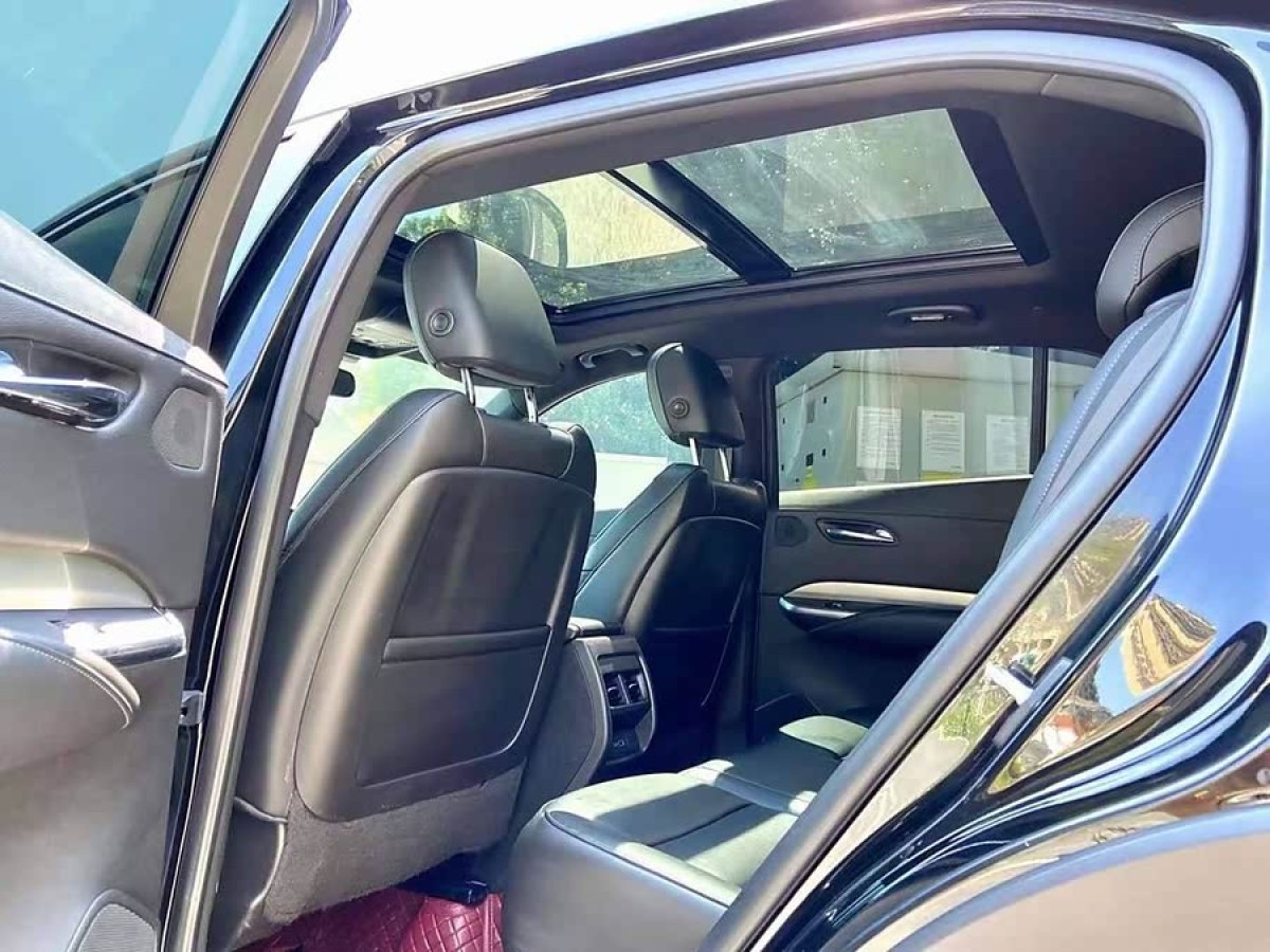 凱迪拉克 XT4  2020款 改款 28T 兩驅(qū)領(lǐng)先運(yùn)動(dòng)型圖片
