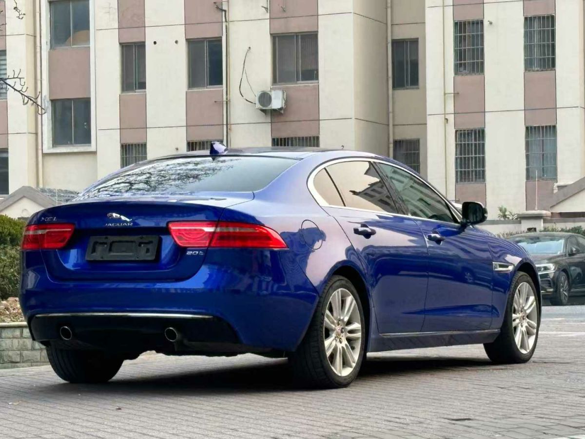 捷豹 XE  2019款 2.0T 300PS 四驅(qū)Landmark Edition圖片