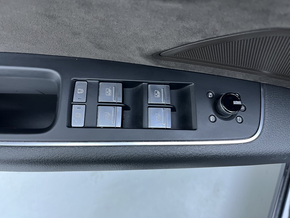 奥迪 奥迪A8  2018款 A8L 55 TFSI quattro投放版尊享型图片