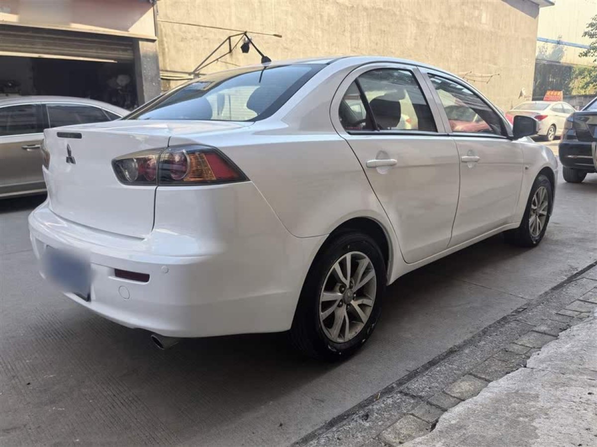 三菱 翼神  2013款 時(shí)尚版 1.8L CVT舒適型圖片