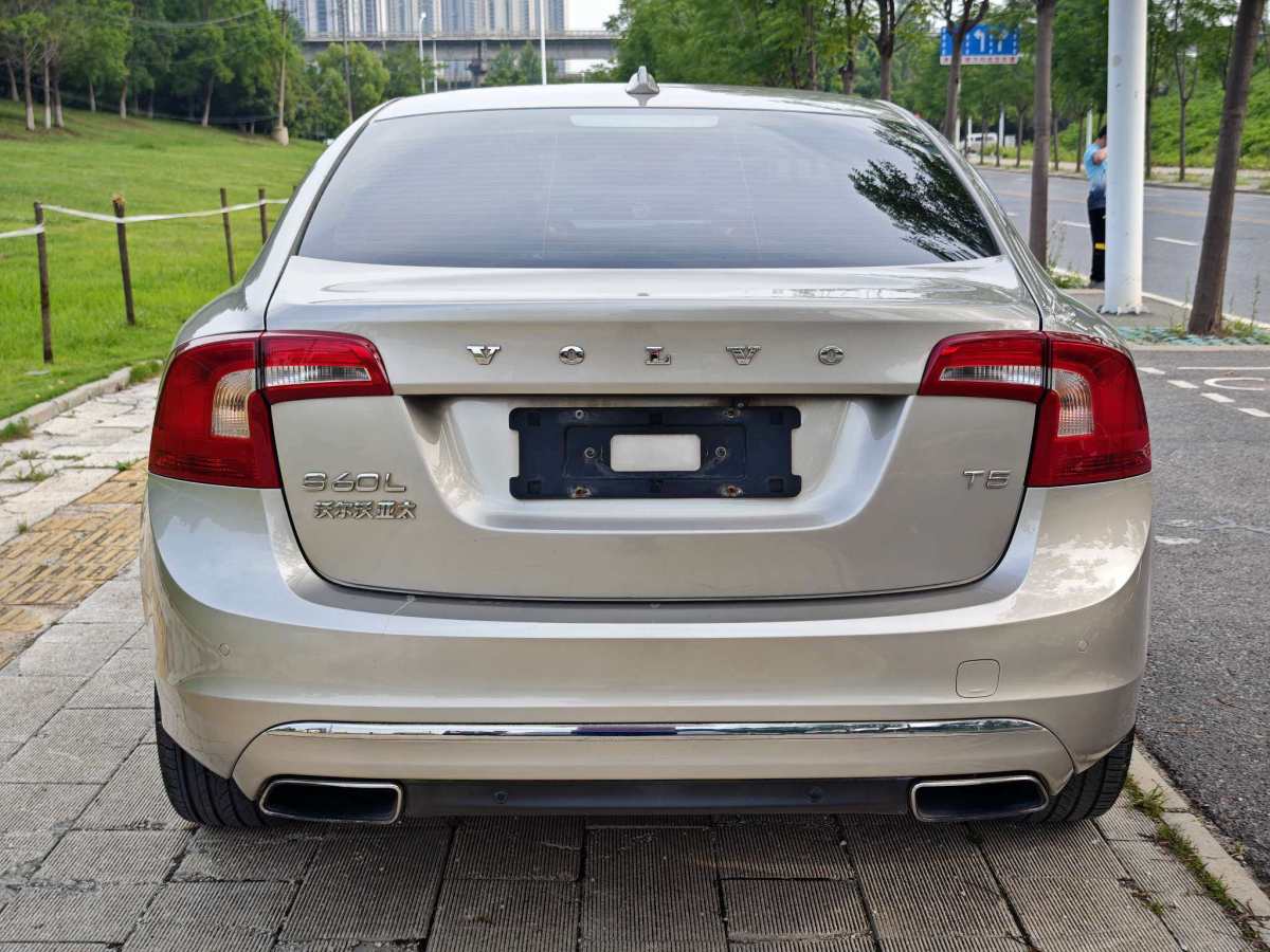 沃爾沃 S60  2014款 S60L 2.0T 智進(jìn)版圖片