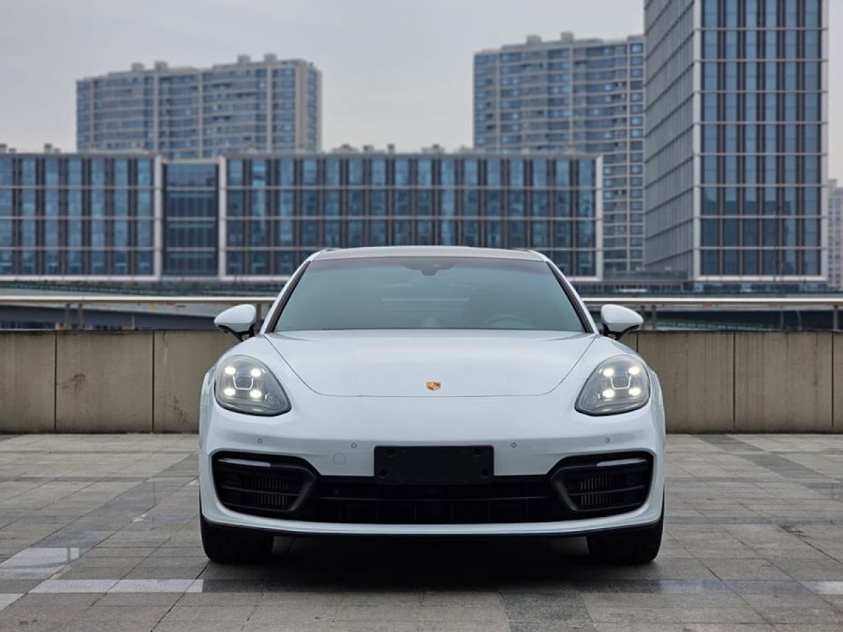 2023年10月保時(shí)捷 Panamera  2023款 Panamera 行政加長(zhǎng)版 2.9T