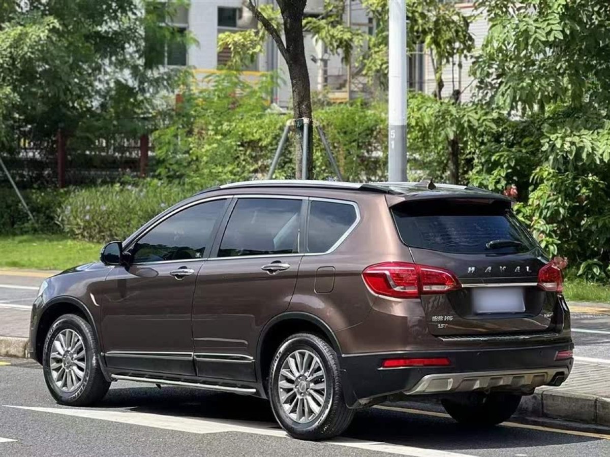 哈弗 H6  2015款 運(yùn)動版 1.5T 自動兩驅(qū)豪華型圖片
