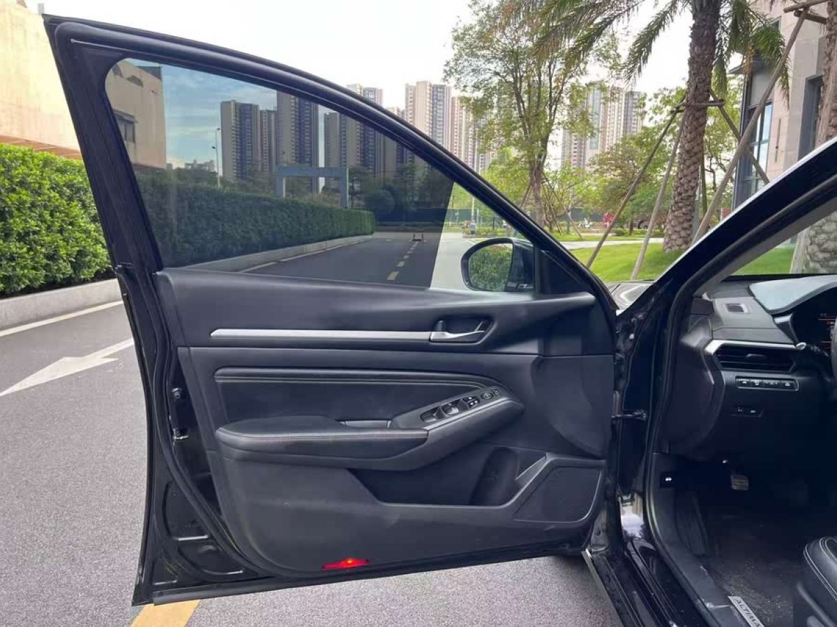 日產(chǎn) 天籟  2020款 改款 2.0L XE 時尚版圖片