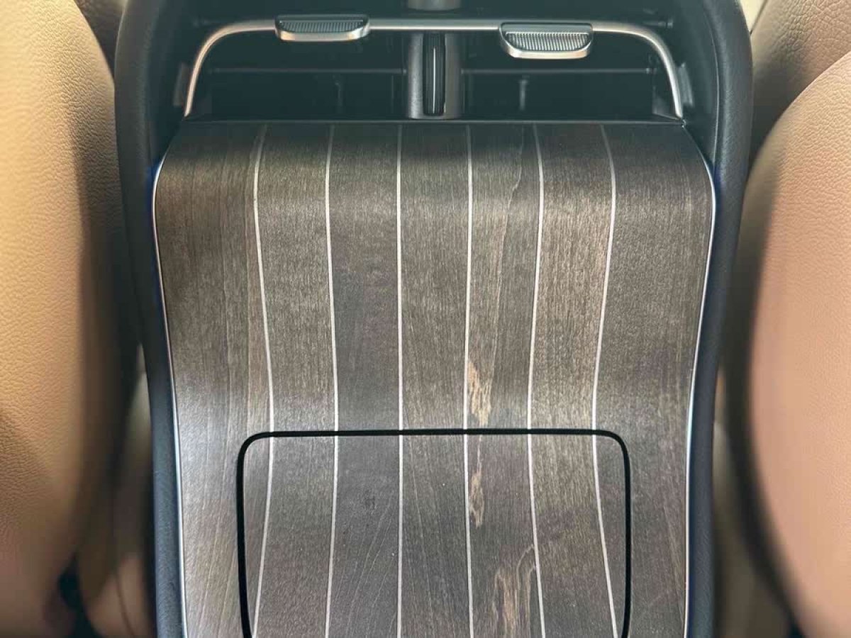 奔馳 奔馳E級  2025款 改款 E 300 L 豪華型圖片