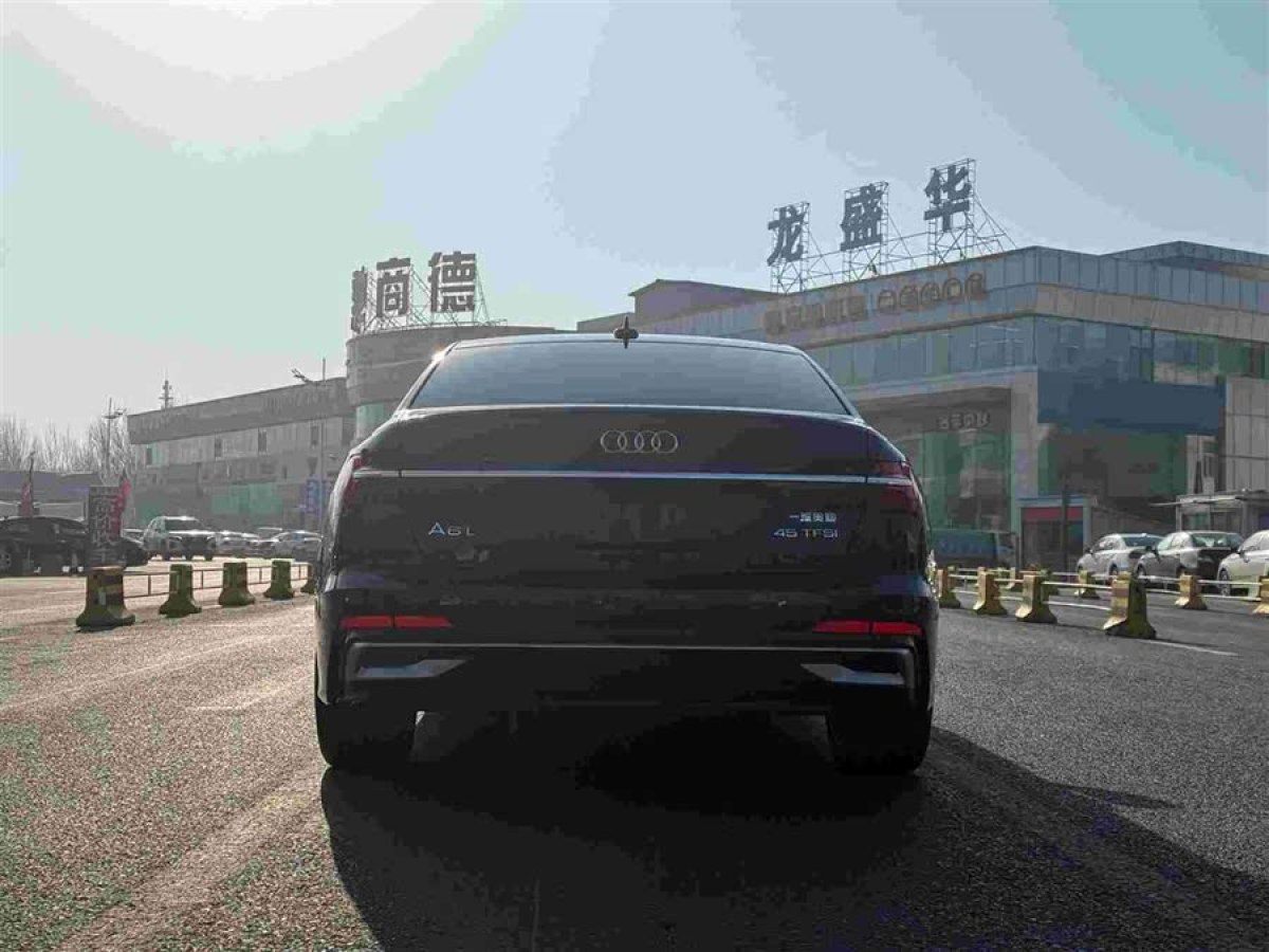 奧迪 奧迪A6L  2024款 45 TFSI 臻選動感型圖片