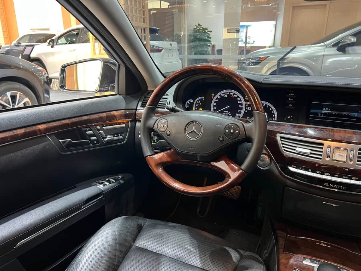 奔馳 奔馳S級(jí)  2012款 S 350 L 4MATIC Grand Edition圖片