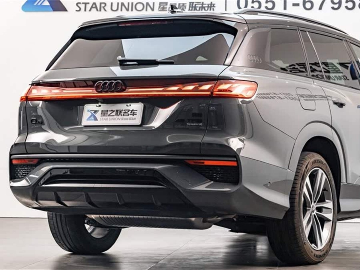 奧迪 奧迪Q6  2022款 45 TFSI quattro 齊云型 飛騎套裝圖片