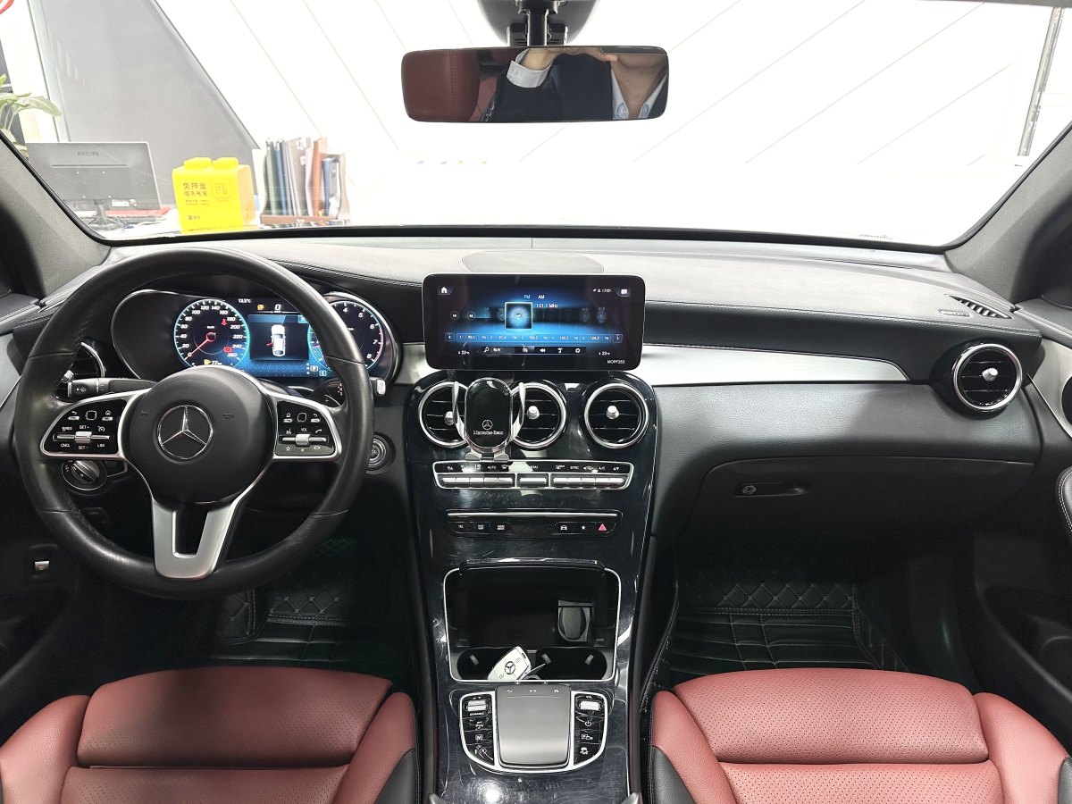 奔馳 奔馳GLC  2021款 GLC 260 4MATIC 轎跑SUV圖片