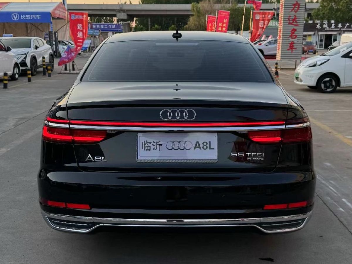奧迪 奧迪A8  2022款 A8L Horch創(chuàng)始人版 傳奇型圖片