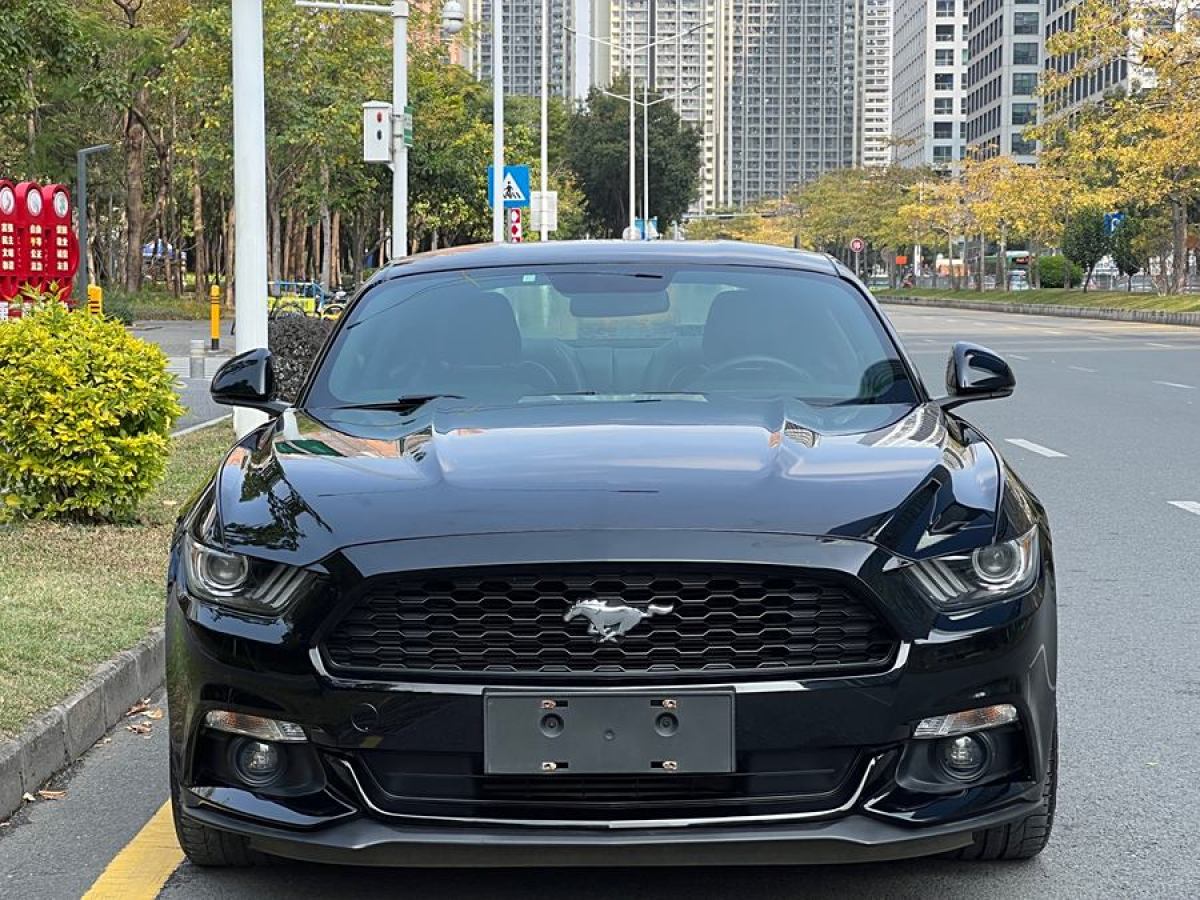 福特 Mustang  2017款 2.3T 運(yùn)動版圖片