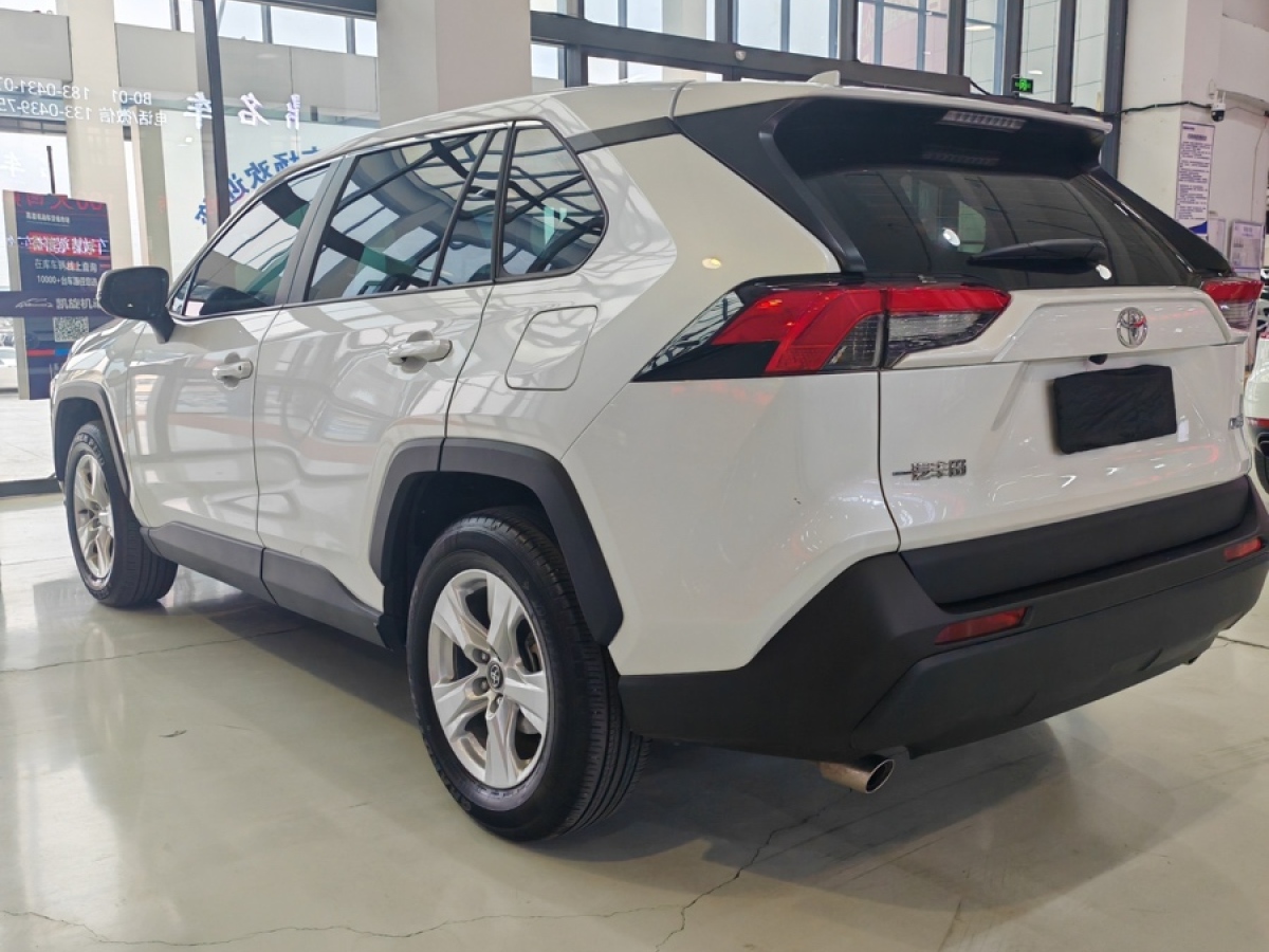 豐田 RAV4榮放  2023款 2.0L CVT兩驅(qū)都市版圖片