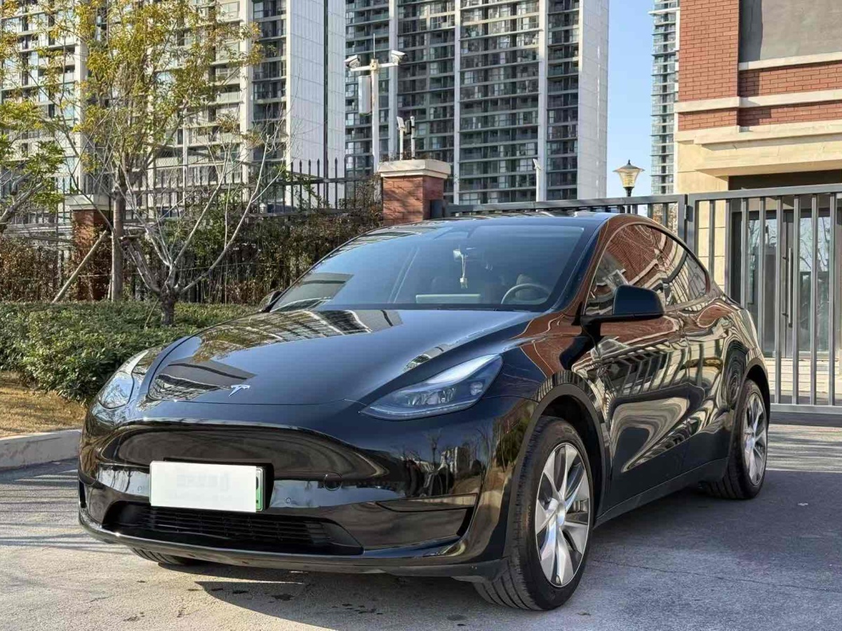 2023年8月特斯拉 Model 3  2022款 后輪驅(qū)動(dòng)版