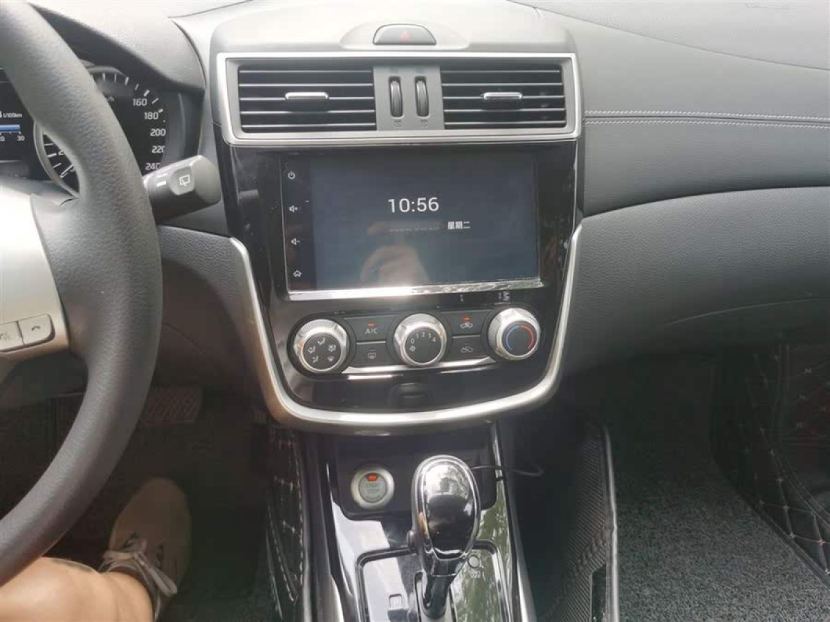 日產(chǎn) 騏達(dá)  2019款 1.6L CVT智行版 國(guó)VI圖片