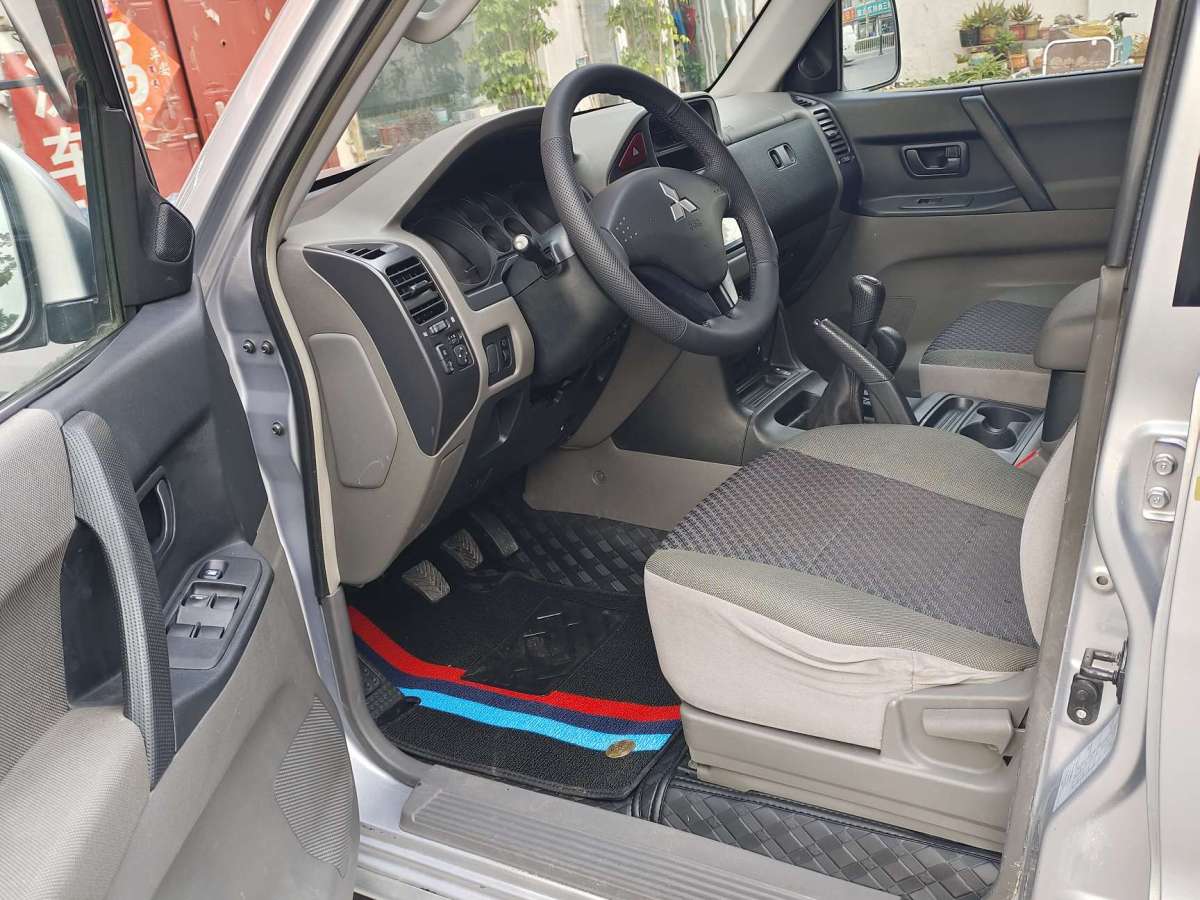 三菱 帕杰羅  2011款 V73 3.0L MT GLS圖片