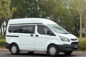 全順 福特 2.0T柴油商旅車中軸中頂7座國VI