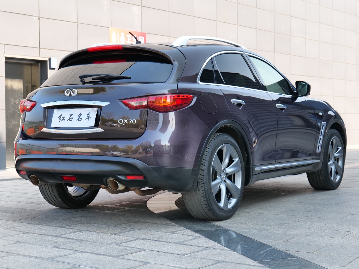 英菲尼迪 QX70  2013款 3.7L 標(biāo)準(zhǔn)版圖片