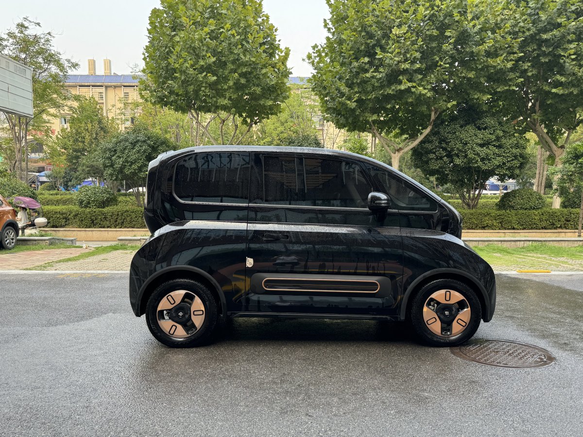 寶駿 寶駿KiWi EV  2021款 藝術(shù)家 三元鋰圖片