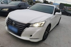 皇冠 豐田 2.0T 時(shí)尚版