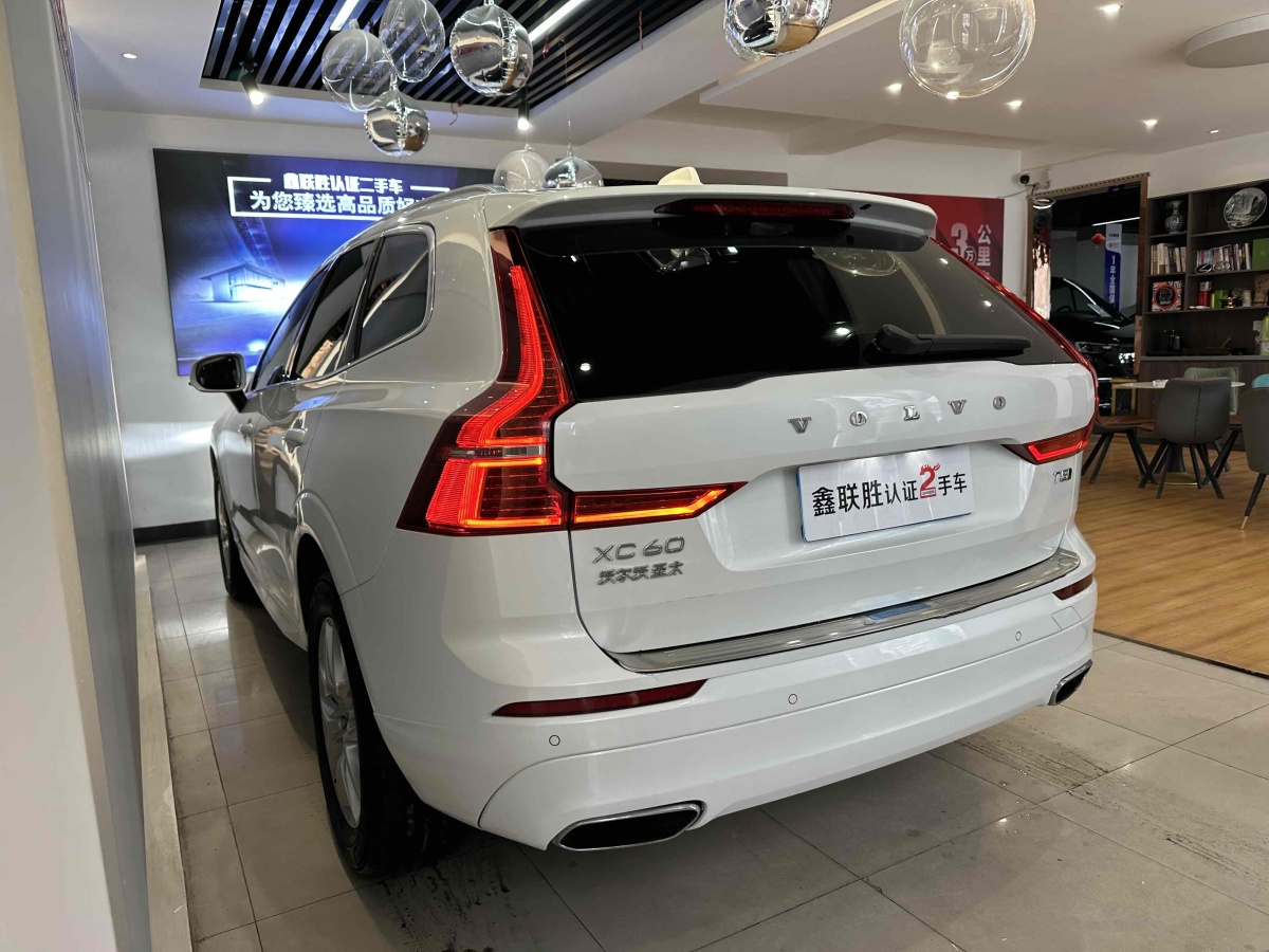 沃爾沃 XC60  2019款  T5 四驅(qū)智逸版 國VI圖片