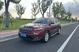 自由光 Jeep 2.0L 优越版