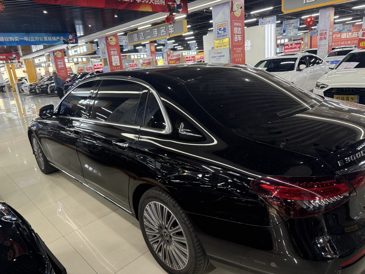 奔馳 奔馳E級  2021款 改款 E 300 L 豪華型圖片